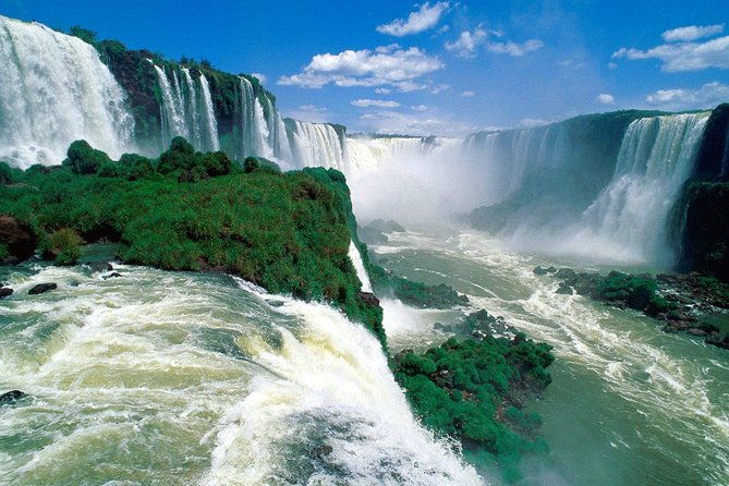 brazilian-side-of-iguazu-falls-half-day-sightseeing-tour