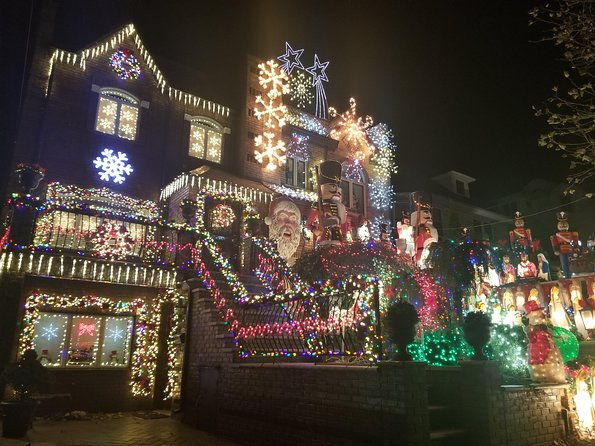 brooklyn-dyker-heights-christmas-wonderland-bus-tour