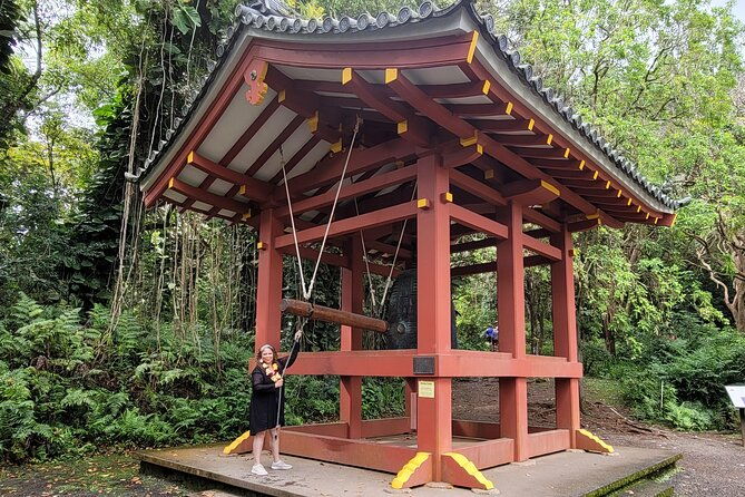 byodo-temple-and-waimea-botanical-garden-tour-2