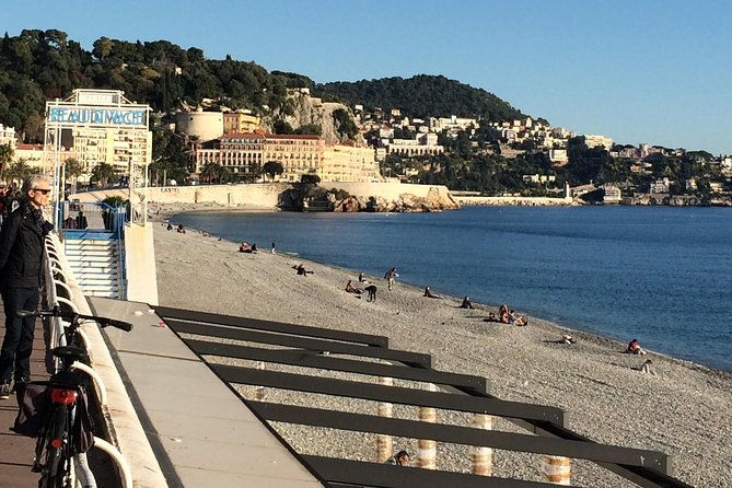 cannes-large-group-shore-excursion-with-a-minibus-15-seater