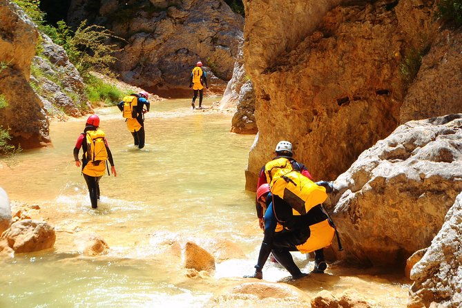canyoning-for-family-and-kids-in-sierra-de-guara