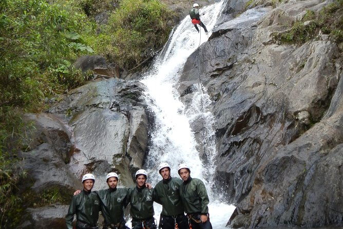 canyoning-in-banos-chamana-waterfall
