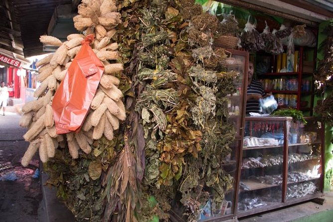 cartagenas-bazurto-local-market-experience