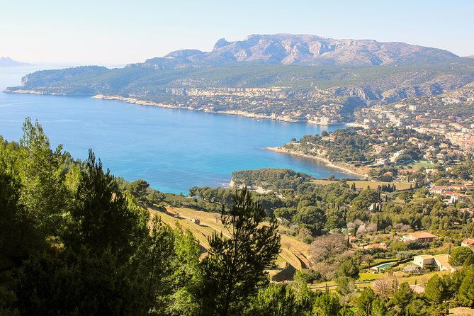 cassis-ancient-fishing-port-calanques-spectacular-cap-canaille-private-tour