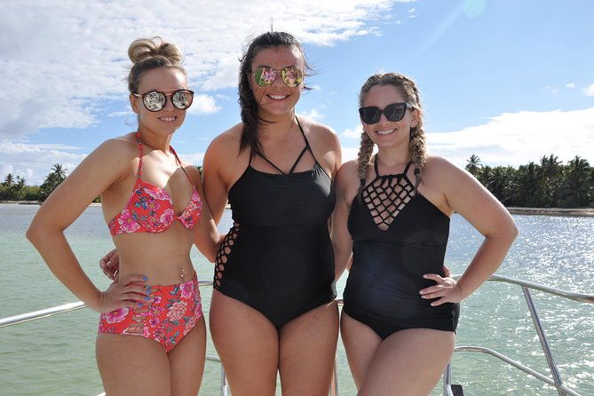 catamaran-booze-cruise-snorkeling-punta-cana-coast-view