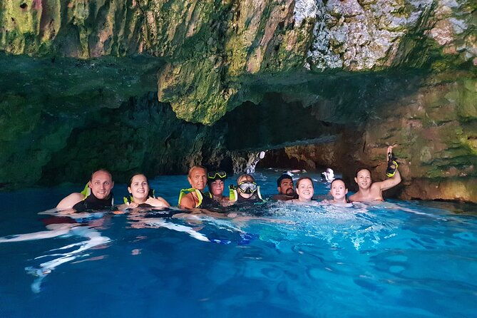 cave-adventure-near-pula-by-kayak