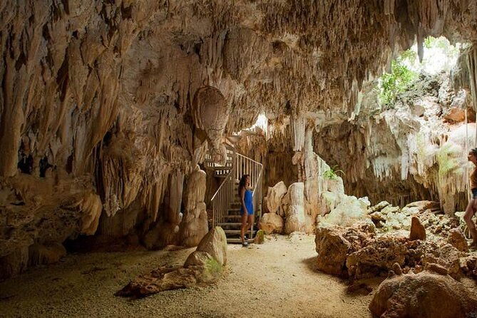 cayman-crystal-caves-tour-in-grand-cayman-island