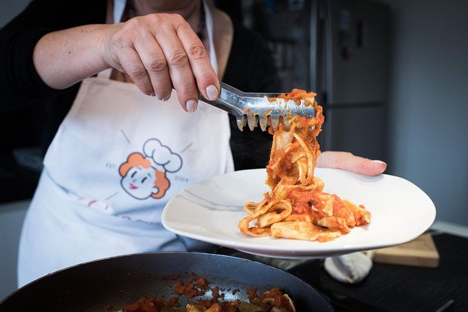 cesarine-fresh-pasta-class-meal-at-locals-home-in-lucca-2