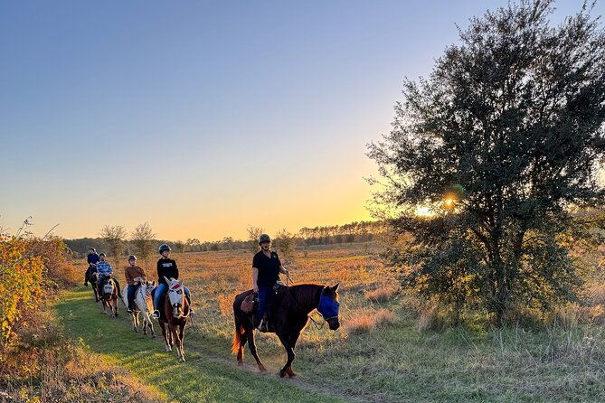 champagne-and-charcuterie-sunset-trail-ride