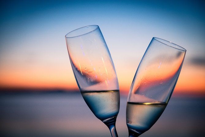 champagne-sunset-sail-from-margaritaville-430-pm