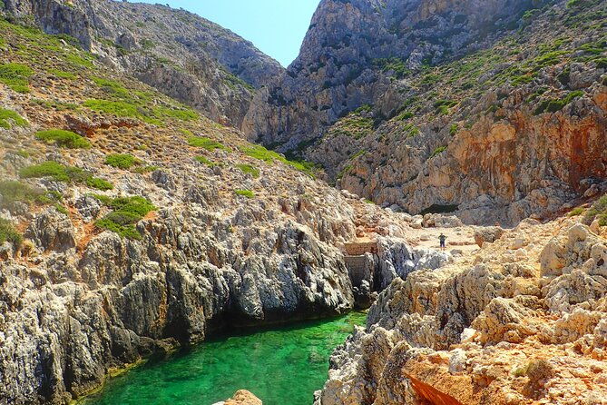 chania-hiking-through-history-and-hidden-gems-at-katholiko-bay
