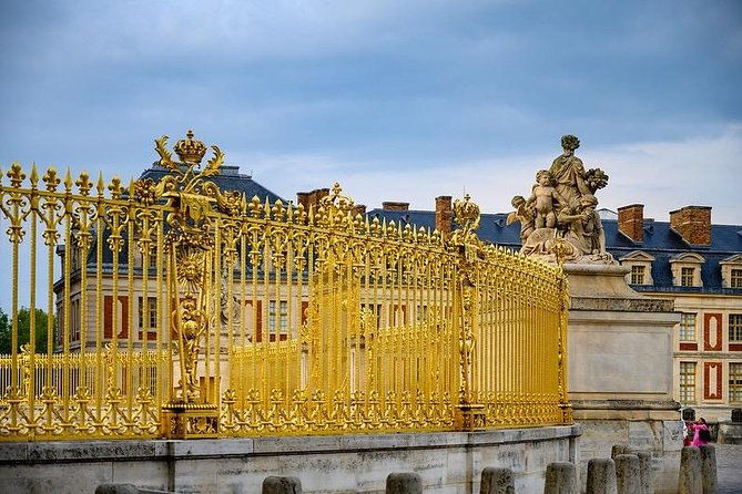 chateau-of-versailles-and-marie-antoinettes-petit-trianon-private-tour
