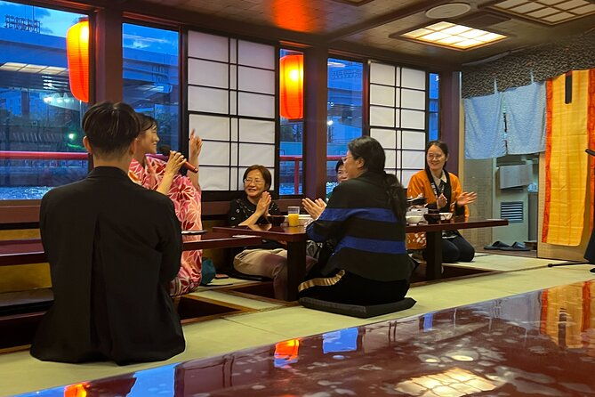 cherry-blossom-cruise-on-tokyo-bay-dinner-and-japan-show