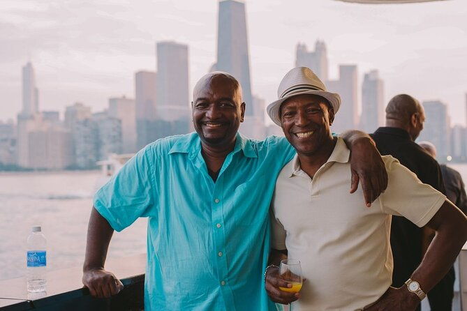 chicago-fireworks-dinner-cruise-with-buffet-2