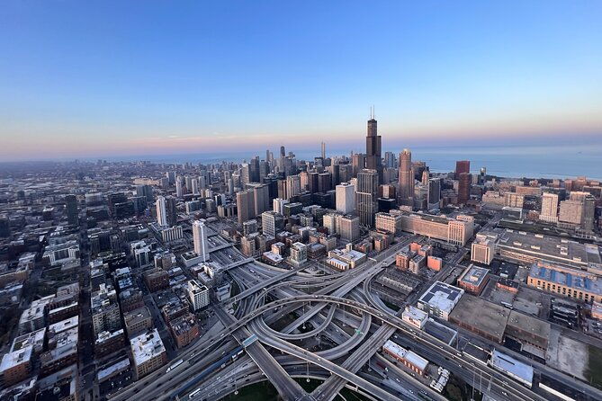 chicago-helicopter-25-mile-tour-for-up-to-three-passengers