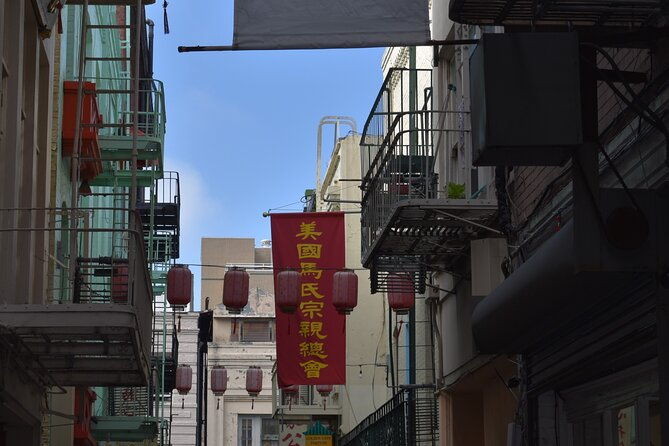 chinatown-food-history-walking-tour-small-group-2