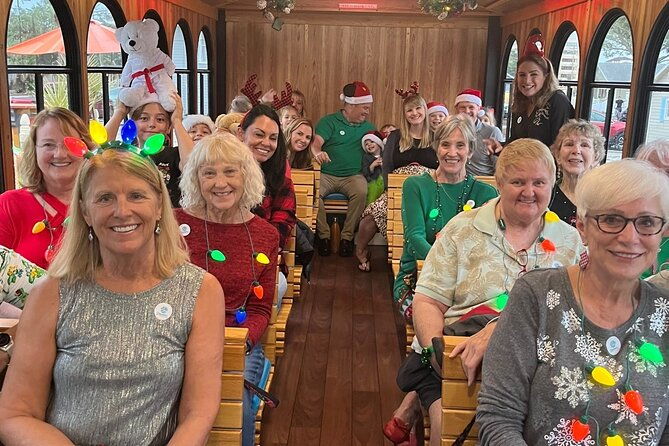 christmas-carol-trolley-holiday-music-lights-tour-in-sarasota