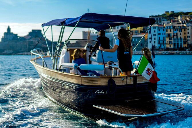 cinque-terre-shared-boat-tour-amazing-experience