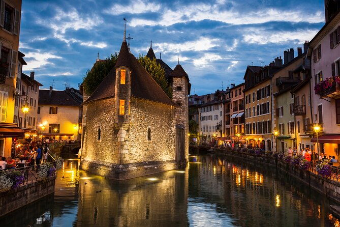 city-game-annecy-and-the-shadow-of-the-sword