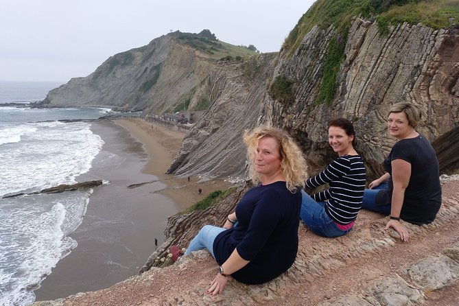 cliffs-grilled-fish-and-txakoli-wine-private-gastronomic-adventure