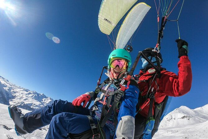 cloudbase-paragliding-in-gudauri-georgia