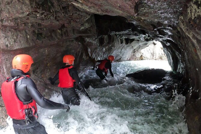 coasteering-on-irelands-wild-atlantic-way
