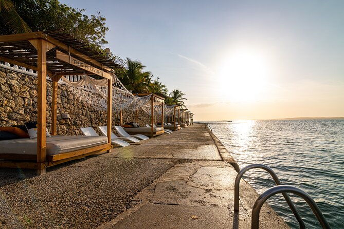 cocoliso-resort-open-bar-in-rosario-islands