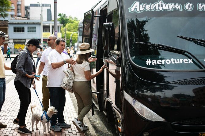 coffee-tour-with-arrival-on-horseback-and-sugar-cane-processing