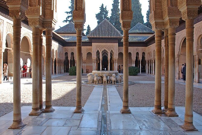 complete-private-tour-of-alhambra-with-nasrid-palaces