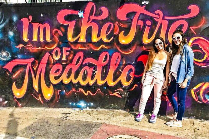 comuna-13-graffiti-tour-medellin-l-private-tour