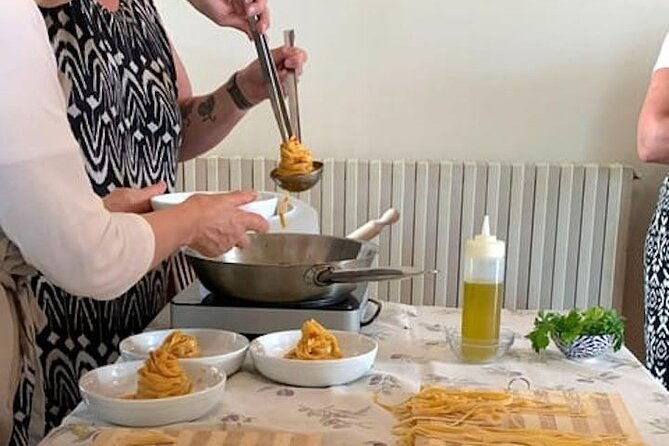 cooking-class-of-local-food-in-a-tuscan-farm