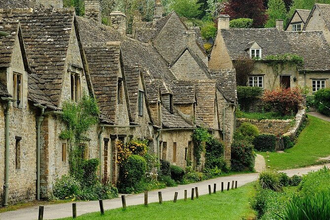 cotswold-village-day-trip-from-bath