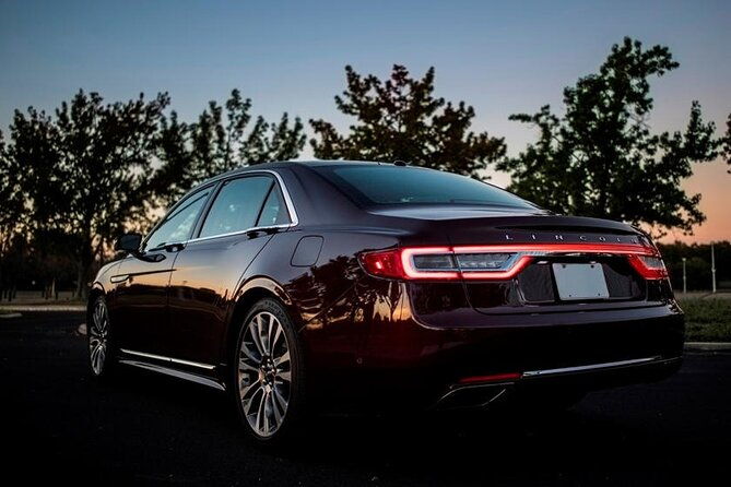 curbside-sedan-transportation-from-ohare-or-midway-airport-to-downtown-chicago