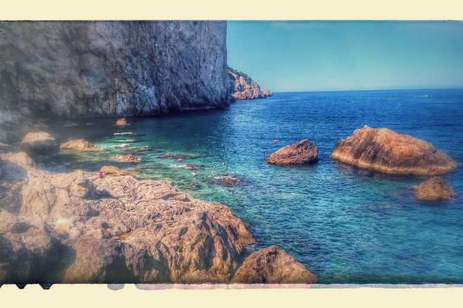 dali-museum-and-costa-brava-small-group-tour-from-girona
