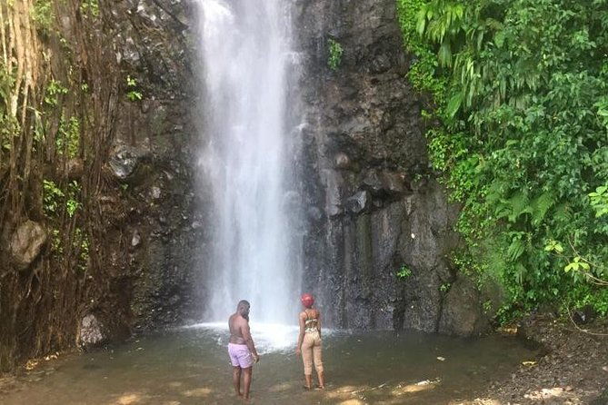 dark-view-falls-tour-and-beach