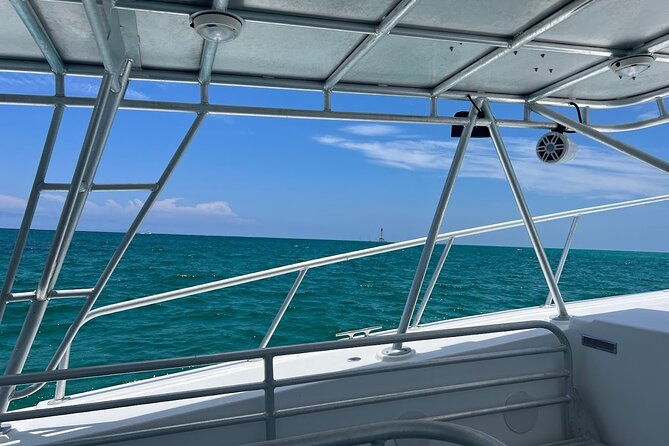 day-tour-glass-bottom-boat-in-islamorada
