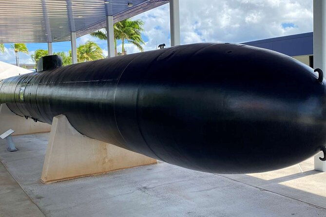 deluxe-arizona-memorial-bowfin-submarine-and-honolulu-city-tour