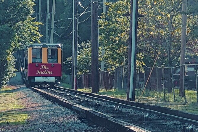 derailed-trolley-tour-and-train-ride-in-chattanooga