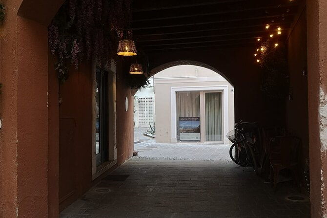 desenzano-sunset-walking-and-boat-tour-with-a-drink-on-board-2