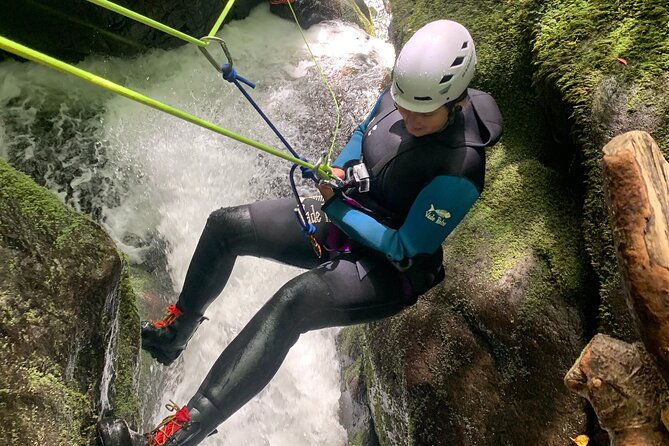discover-canyoning-in-dollar-glen-2