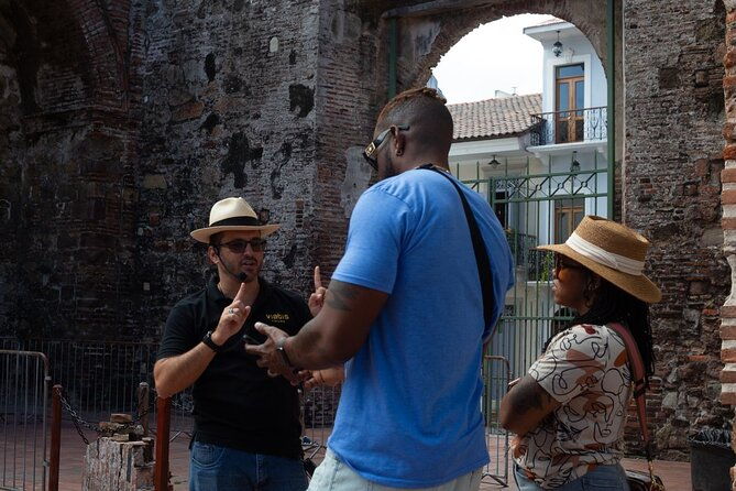 discover-casco-viejo-secrets