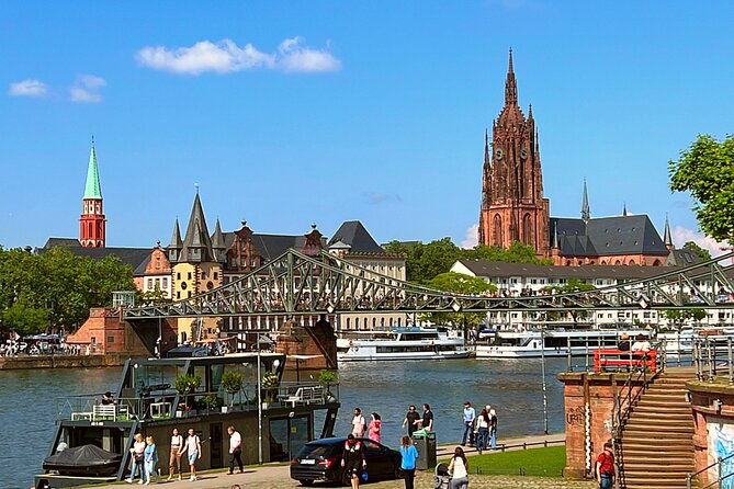 discover-the-heart-of-frankfurt-city-tour-in-german