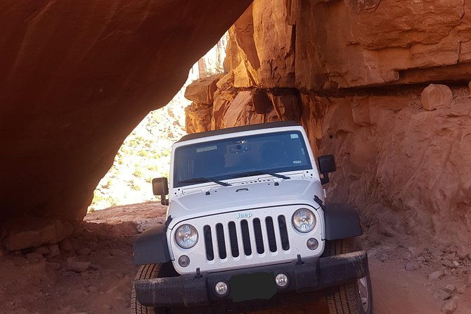 do-it-like-a-local-drive-a-canyon-in-the-comfort-of-your-personal-suv