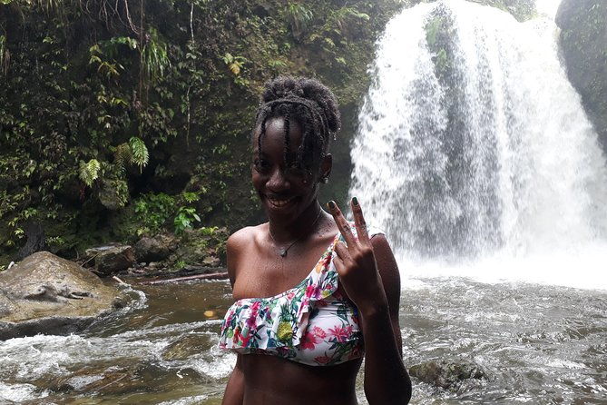 dominica-half-day-tour-mero-beach-waterfalls-mineral-bath-wotten-waven