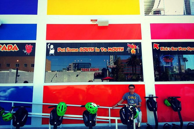 downtown-las-vegas-food-tour-by-segway
