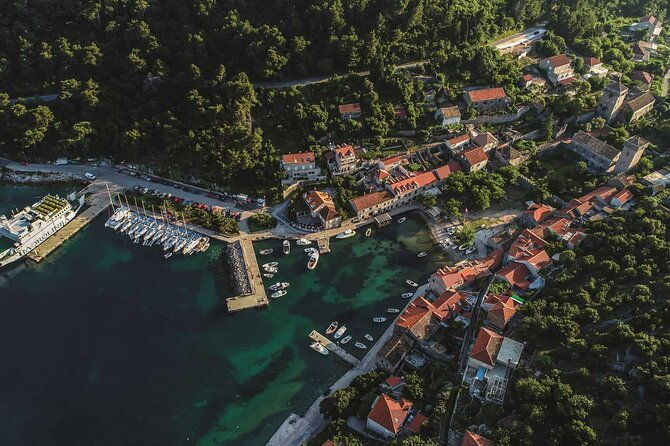 dubrovnik-guided-boat-tour-to-elaphiti-islands-blue-cave-option