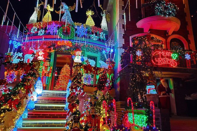 dyker-heights-christmas-lights-guided-tour