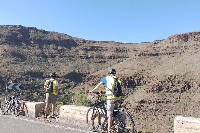 e-scooter-or-e-bike-maspalomas-tourvisit-western-town-sioux-city
