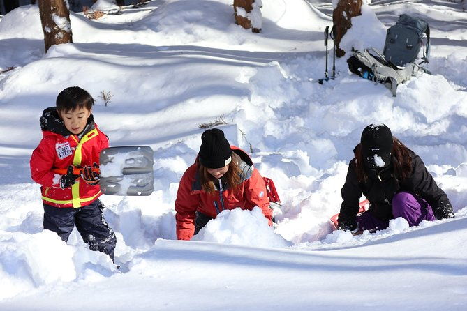 %e3%80%905-minutes-from-water-ic%e3%80%91-snow-trekking-half-day-tour-to-enjoy-japanese-snowscapes