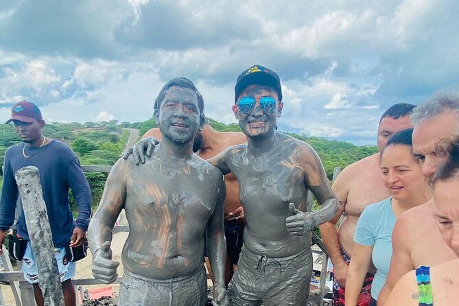 el-totumo-mud-volcano-day-tour-and-eco-friendly-hotel